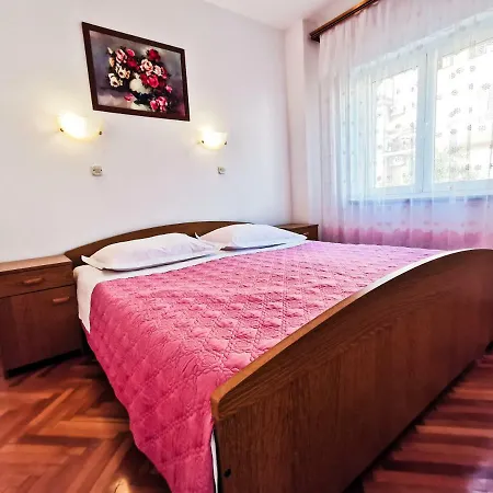 Apartment Da Vinko *